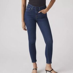Levi’s 721 Hight Rise Skinny Jeans